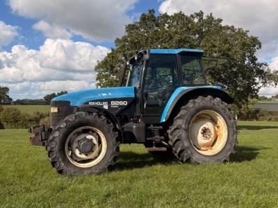 FORD ON HIRE 8260