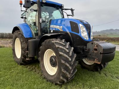 New Holland T7.210