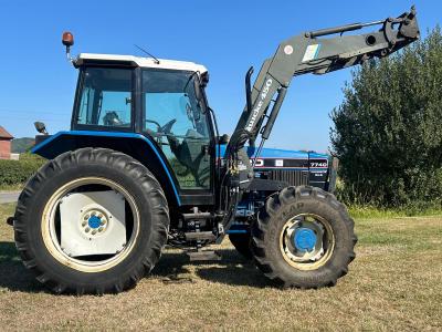 FORD NEW HOLLAND 7740