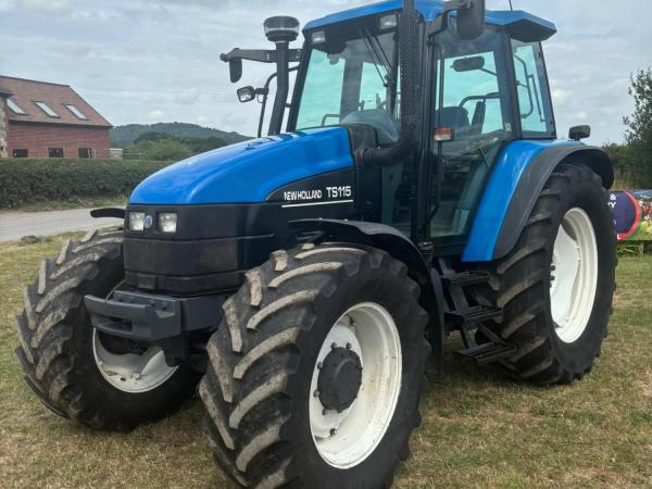 New Holland TS 115
