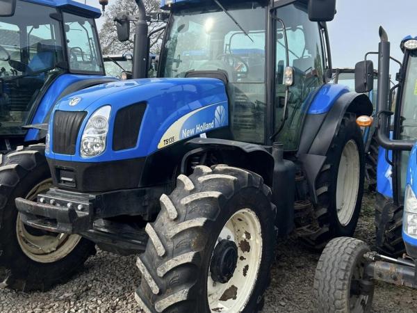 New Holland TS135A