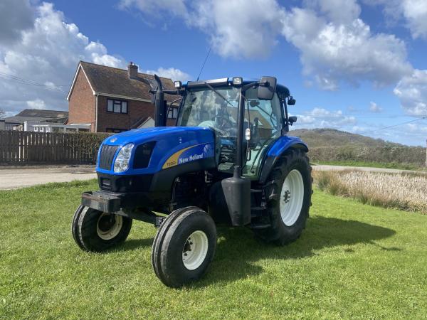 New Holland T6050