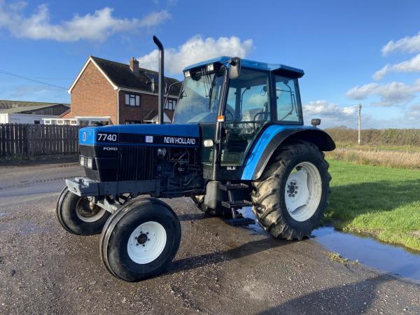 New Holland 7740